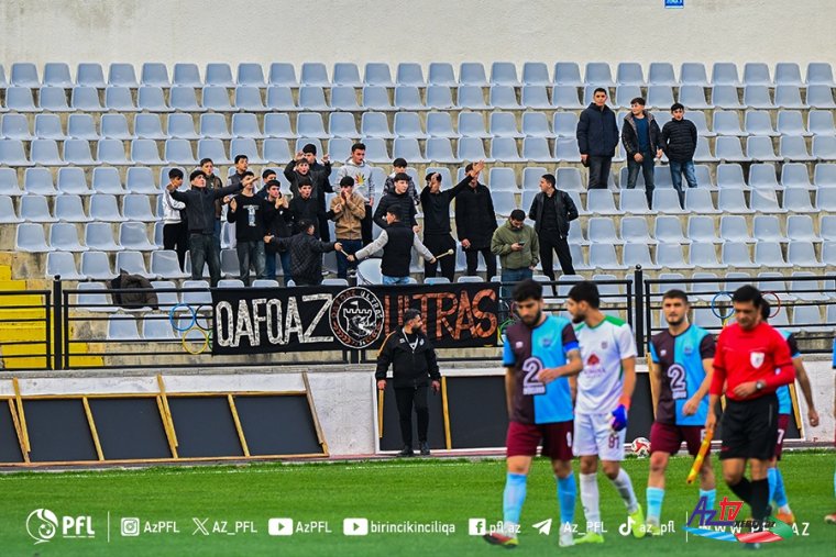 Prezidentin pulu tükəndi, komanda əyalətdən köçdü və məşqləri dayandırdı